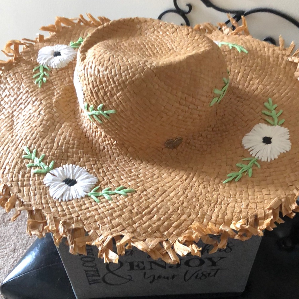 Betsey Johnson large straw hat